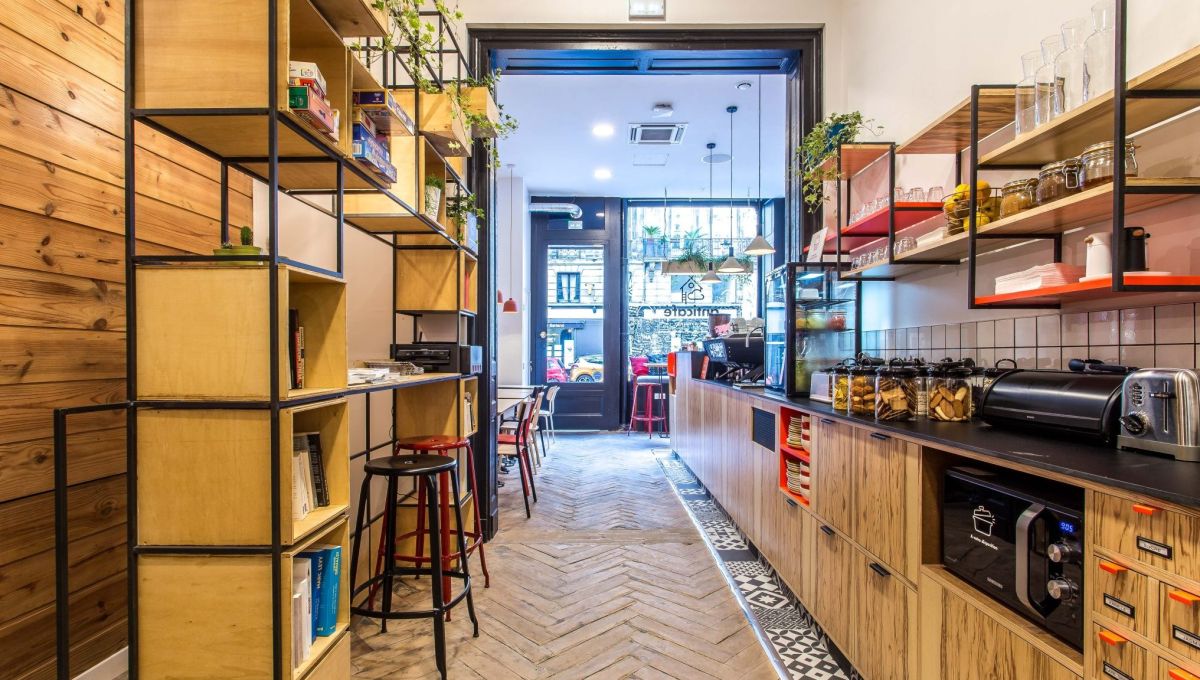 L'intérieur de L'Anticafé de Bordeaux.