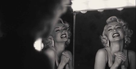 Affichage du film Blonde de Marilyn Monroe