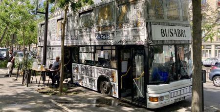 Direction le Bus Abris, l’accueil de jour de l’association les Enfants du Canal