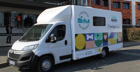 Le bus Balto, un camion vétérinaire pour soigner les animaux des sans-abris