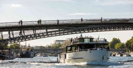 Les bateaux croisière vedettes de Paris se sont convertis à l'électrique
