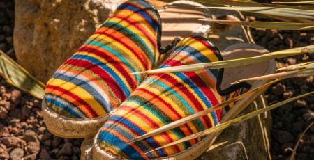 chaussons couleur arc en ciel