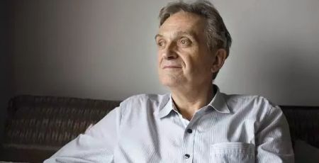 Psychiatre et écrivain, François Lelord n'a de cesse de nous faire voyager au cœur de notre vie émotionnelle et de décrypter les clés de notre moi intérieur, à travers, notamment, ses collaborations avec Christophe André. Il vient aujourd'hui, tout particulièrement, nous parler d'amour.
