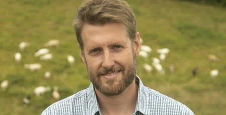 Graines d’agriculteurs : Guillaume Ryckbosch et ses chèvres laitières