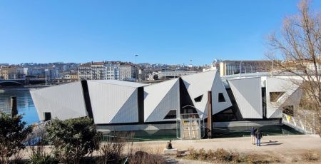 Lyon : L’Île Ô, le premier théâtre flottant d’Europe