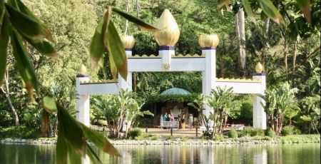 lake shrine yoga