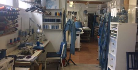 Atelier de couture bleu pastel