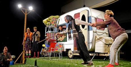 Vendée : une troupe de théâtre part faire la tournée des villages d’hiver