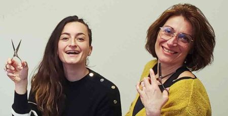 Céline et Solène, les co-fondatrices des baroudeuses, coiffeuses engagées