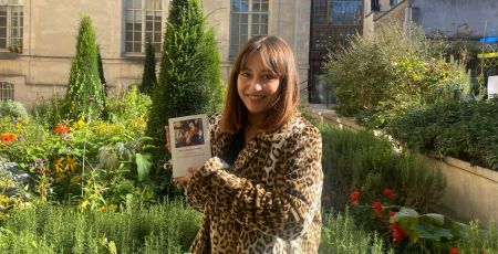 Milena et son livre inspirant