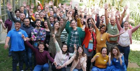 Toute l'équipe d'HelloAsso, entreprise girondine solidaire.