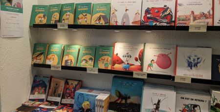 Des livres adaptés aux enfants dyslexiques avec La Poule Qui Pond