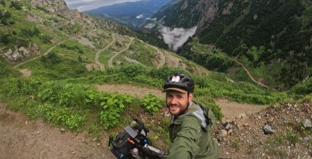 Paul voyage en solitaire à vélo