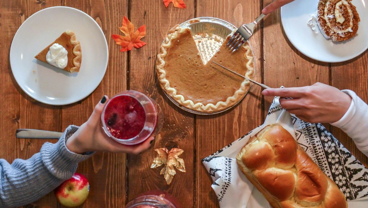 Recette du bonheur - Table avec des desserts