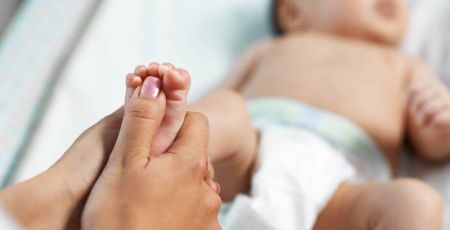 Comprendre le rôle des réflexes archaïques chez l’enfant