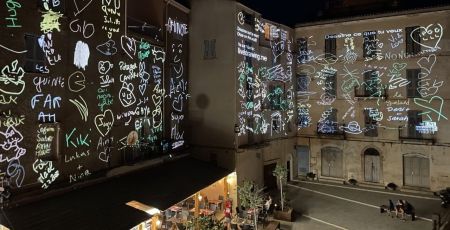 S'exprimer sur les murs au festival des lumières