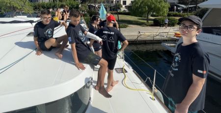 L'association fait voyager les enfants malades à bord d'un catamaran