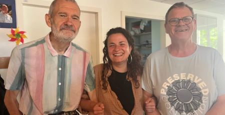 Un atelier à l'arche avec des personnes en situation de handicap