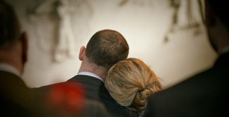 InMemori accompagne au deuil dans la dignité.