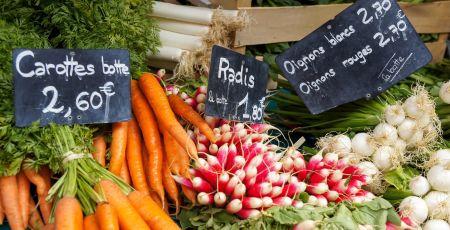 au marché : carottes radis et oignons 4