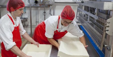 Besançon : L’ENILEA propose des formations d’excellence autour du fromage