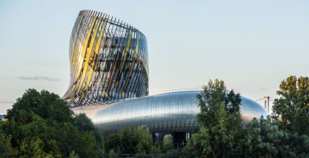 Bordeaux : la Cité du Vin, un lieu culturel immersif qui veut éveiller nos sens
