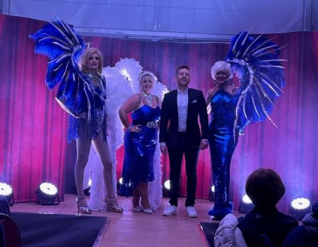 Bretagne : La troupe  Mi-ShowCo réinvente la magie du cabaret