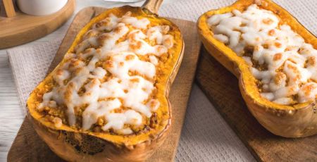 Butternut farcie au chèvre et aux noisettes