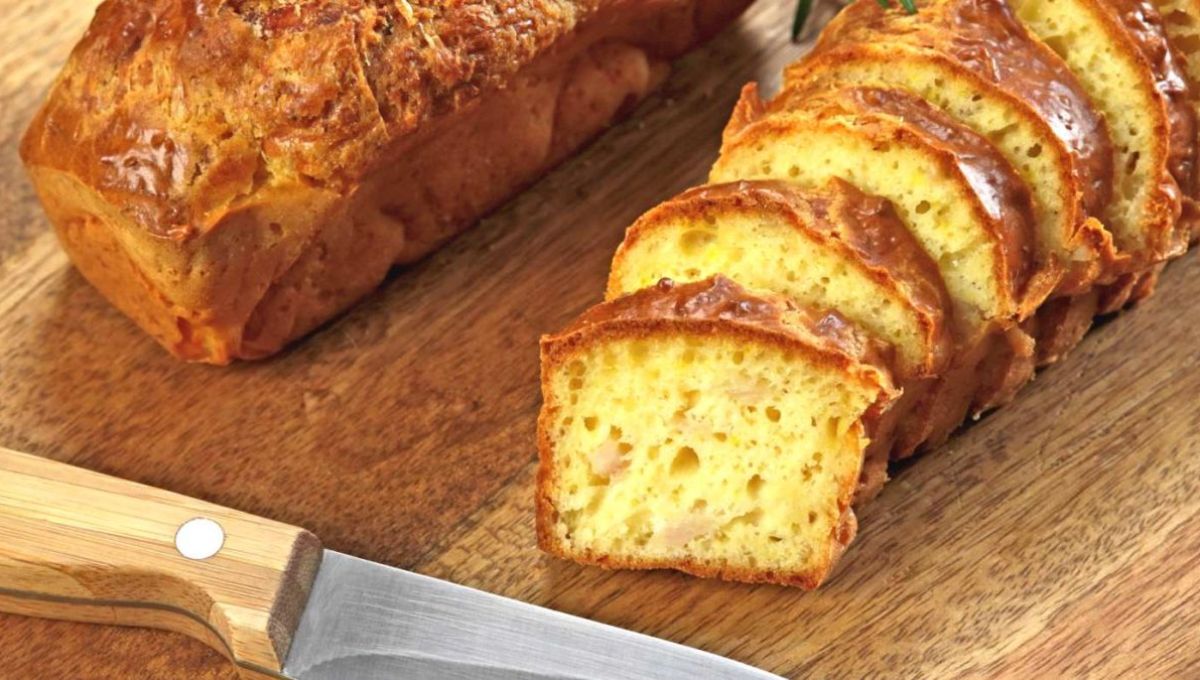 Cake salé jambon fromage - crédit photo : ALF photo via Adobe Stock