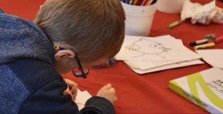 Camille Rousset s’appuie sur les mots pour offrir des moments de répit