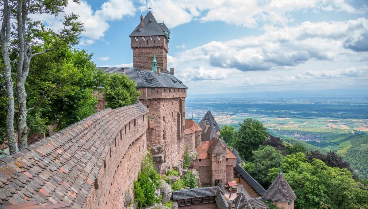 Château du Haut-Koenigsbourg et plaine d'Alsace