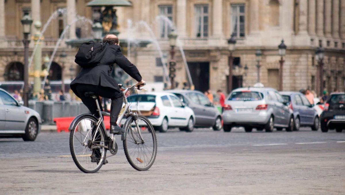 cycliste, place de la Concorde, Paris