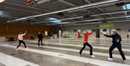 A Strasbourg, des séances d’escrime pour les femmes atteintes d’un cancer du sein