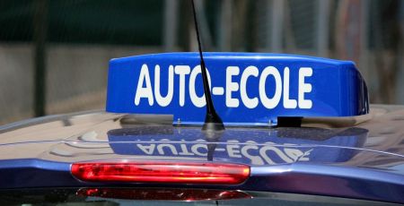 Une auto-école