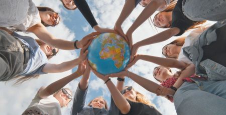 Des étudiants forment les députés aux enjeux climatiques  