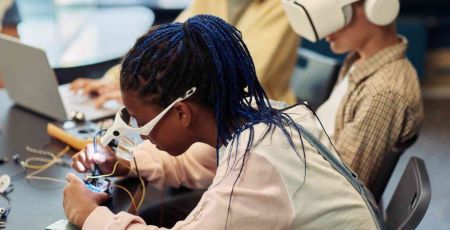 Education en action : Encourager les filles à s’orienter vers les sciences