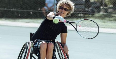 En fauteuil roulant, Sophie va gravir l’Annapurna au Népal