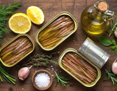 Boîtes d'anchois en conserve