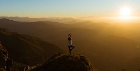 Position Yoga en montagne