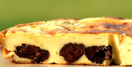 Far breton aux pruneaux - crédit photo : AlcelVision sur Adobe Stock