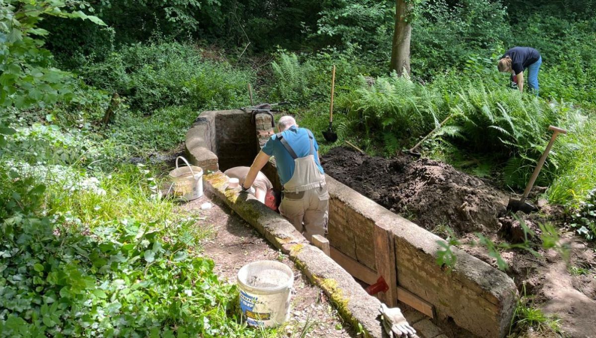Hauts de Seine : Des habitants redécouvrent et restaurent une source d’eau