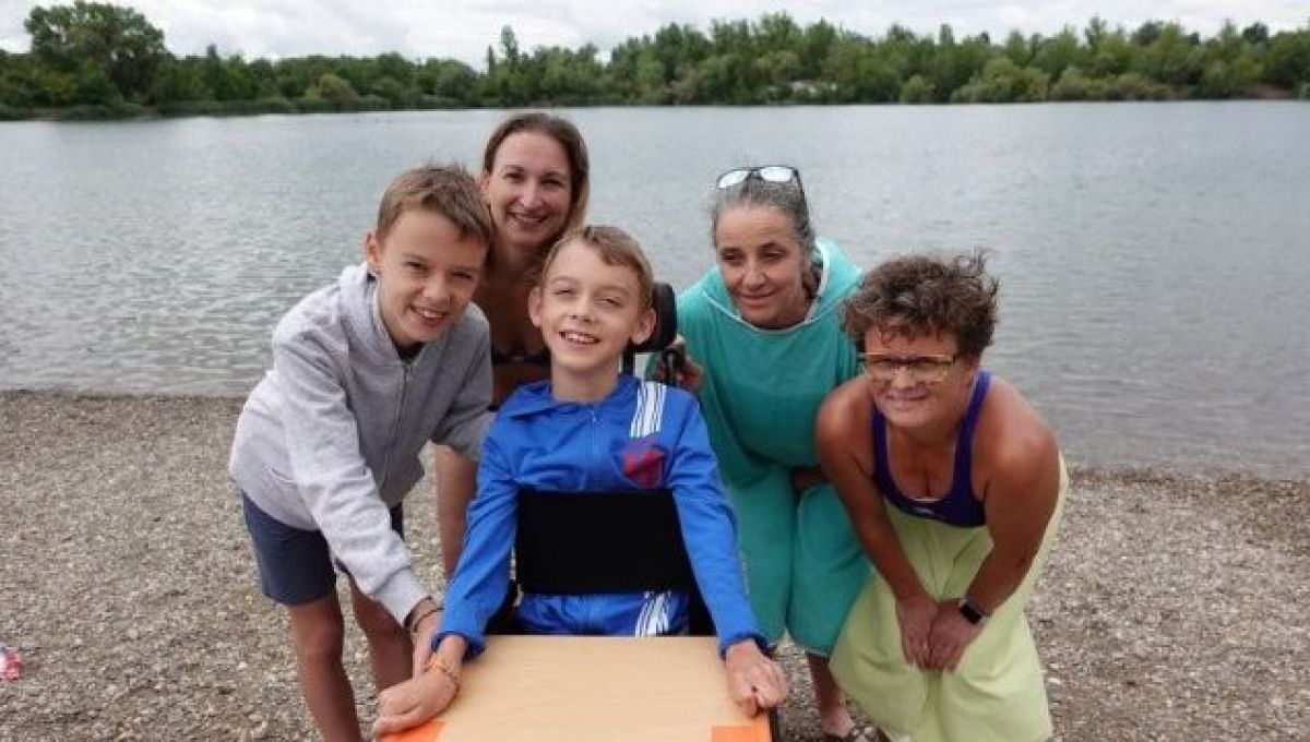Hugo, infirme moteur cérébrale va traverser le lac d’Annecy