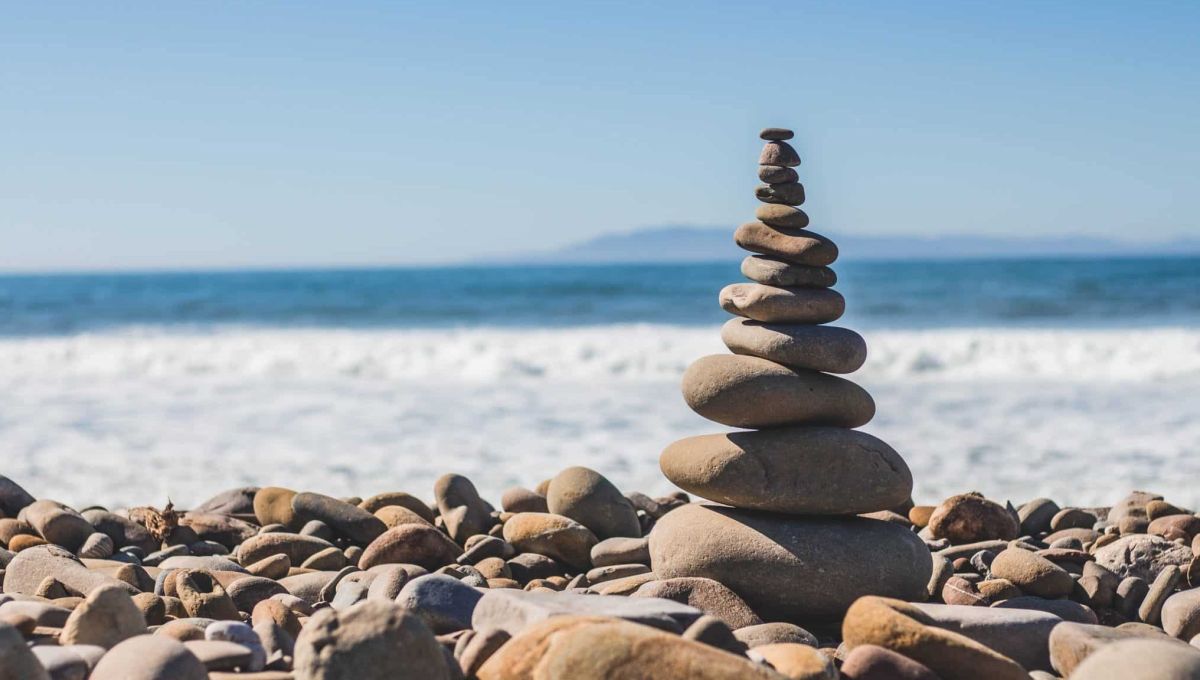 Les chakras imagés par des pierres