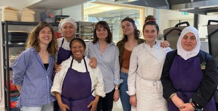 Les femmes cheffes et de l'équipe de Marie Curry restaurant 100% féminin
