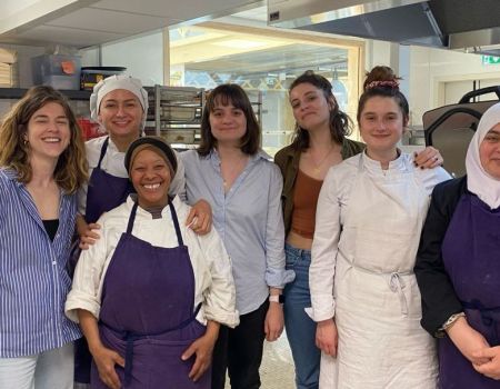 Les femmes cheffes et de l'équipe de Marie Curry restaurant 100% féminin