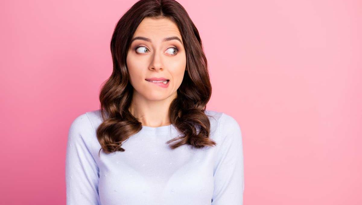 Femme qui doute - crédit photo : deagreez via Adobe Stock