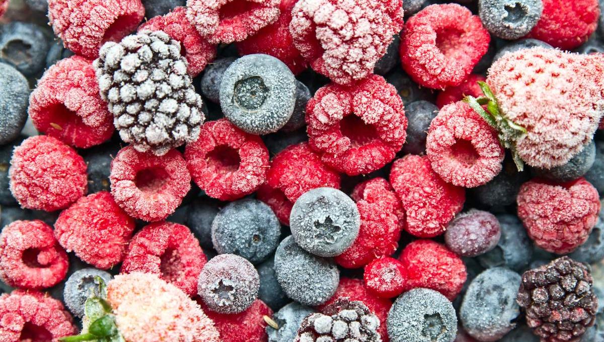 Frutis surgelés - crédit photo : Clickmanis via Adobe Stock