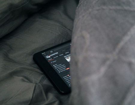 Comment parler de sexualité aux ados formatés au porno ?