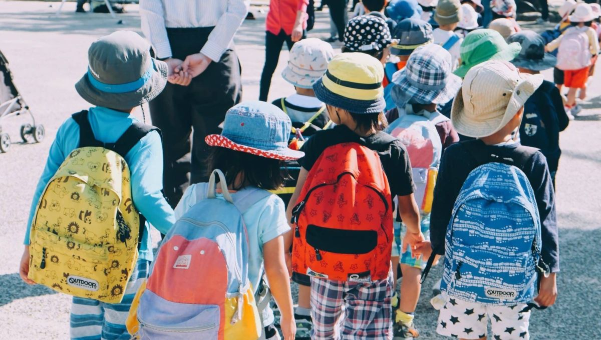 Des enfants font leur rentrée scolaire