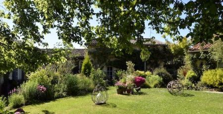 Charente : les jardins de Laussagne subliment les couleurs